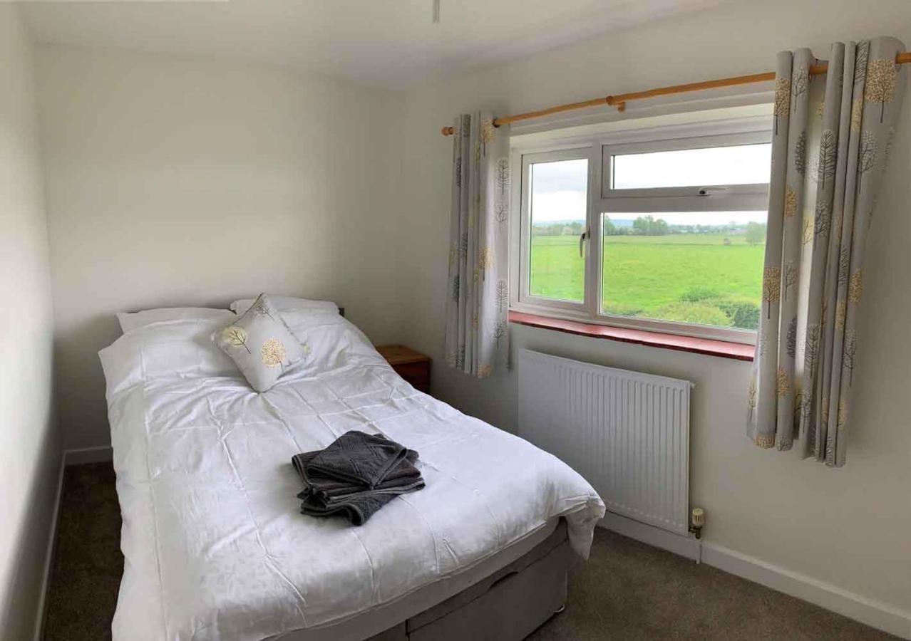 Glastonbury Glamping Wells Esterno foto